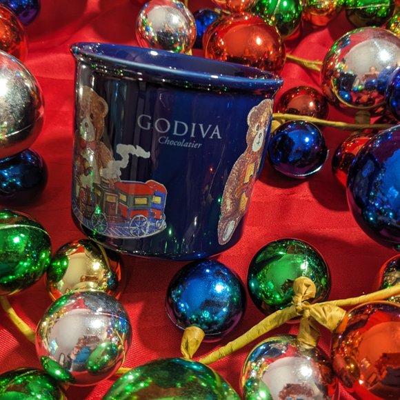 Godiva Chocolatier Cobalt Blue Teddy Bear/Trains/Drum/Present Christmas Mug - Picture 6 of 12